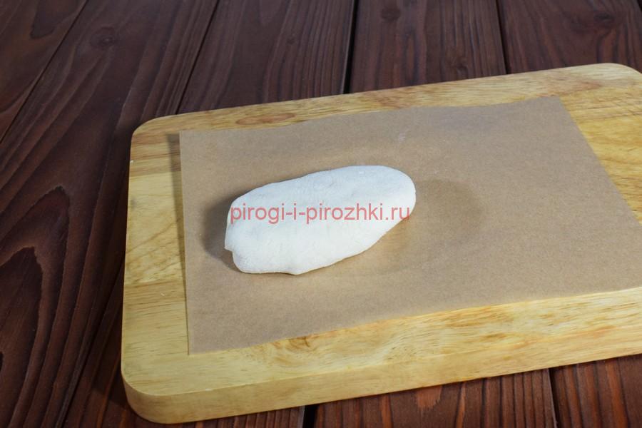 Приготовление печеных пирожков с капустой и яйцом, шаг 8